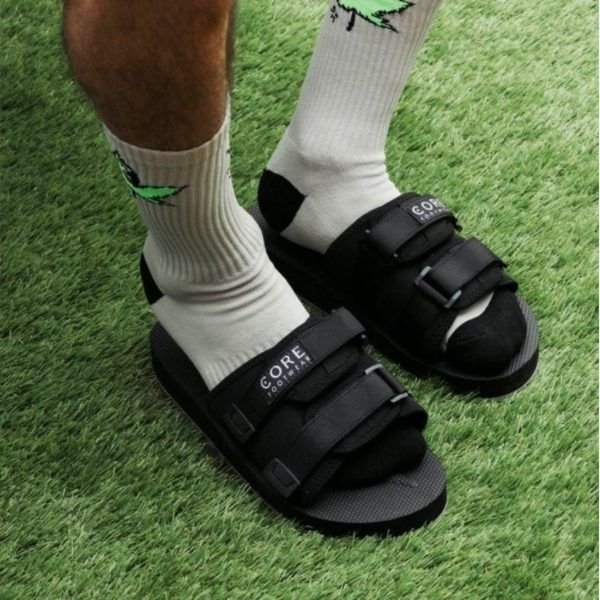 Sandalias Core Chill negro