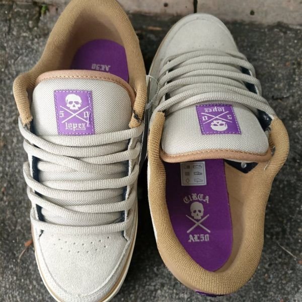 CIRCA AL 50
VIOLET/SUEDE