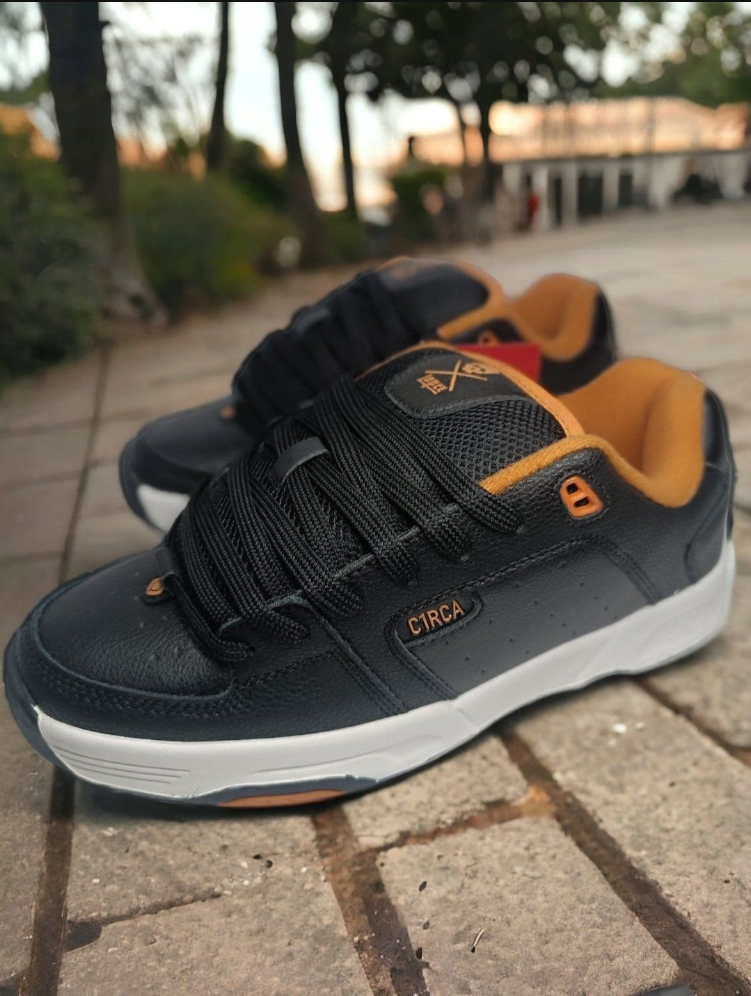 CIRCA 805
BLACK/DESERT - Imagen 2