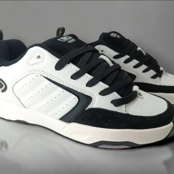 CIRCA CX201R
WHITE/BLACK